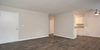 St. Charles Oaks Apartments Gallery 35