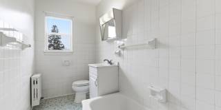 Uptown West Apartments Gallery 20