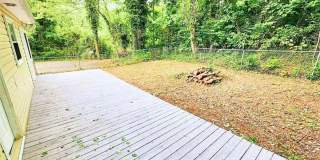 Beautiful Three Bedroom Single Family House Gallery 8