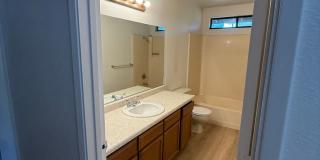 Beautiful 3 Bed, 2 Bath Home in Prime Location Beautiful 3 Bed, 2 Bath Home in Prime Location Gallery 15