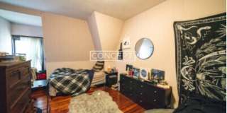 Unique 8 bed 2bath HOUSE with Yard,  Basement , Easy Parking Gallery 21