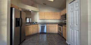 Pet Friendly 3/2 Home in Sorrento Available NOW! *Approved Aplication* Gallery 4