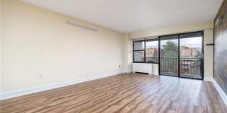 44 Strawberry Hill Avenue Gallery 10