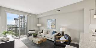 Avenida at Centerra Age 55+ Apartment Homes Gallery 5