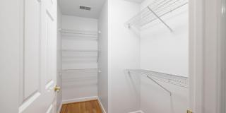 711 LAMBERTON Drive Gallery 36