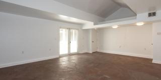 Adorable Enfield Home With Detached Studio Garage Gallery 35