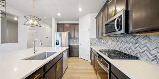 Spacious 3BR House in Castle Rock Gallery 4