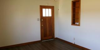 Charming Cottage on A. Avenue - MOVE IN SPECIAL $200 OFF 1st Months Rent: Gallery 23