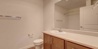 Urban Center Apartments Gallery 25