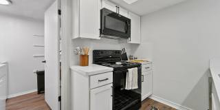 Lakeside Apartments Gallery 24