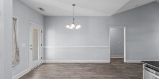 3 bedroom 2 bathroom with a bonus room Gallery 12