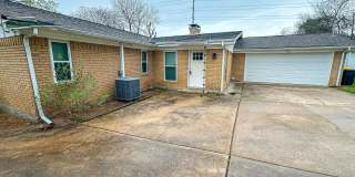 4 Bedroom, 2 Bathroom Home in Woodway, TX! Gallery 24