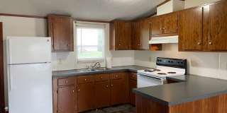Three Bedroom Trailer Home in Rhodhiss With Shed Gallery 1
