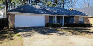439 Riverbend Dr Gallery 1