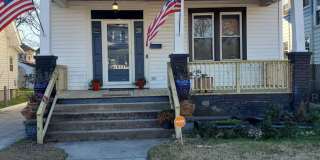 Beautiful Craftsman Home/ Special offer: half off the first month's rent. Gallery 1