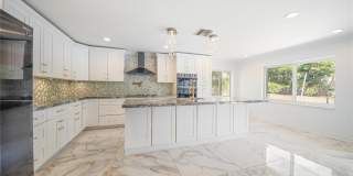 16770 Lakeview Court Gallery 12