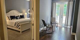 Seasonal Short-Term 2 Bedroom, 2.5 Bath Multi-Level Condo with Balcony and Patio located on Venice Island! Gallery 37