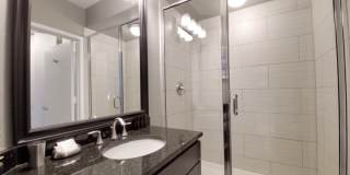 245 E Ohio St Gallery 4