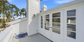 Premier Location in Corona Del Mar for 12-Month Lease Gallery 18