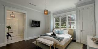 545 SW Indianola St Gallery 41