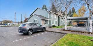 Oak Park Village Apartments Gallery 9