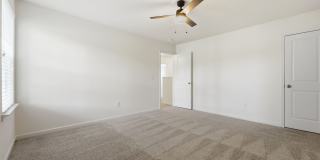 3 Bed 2.5 Bath With Fenced in Yard! Gallery 4