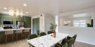 Remodeled townhouse - Available now! Gallery 11