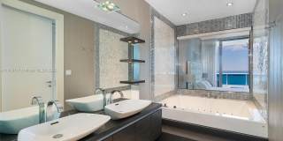 200 Biscayne Boulevard Way Gallery 14
