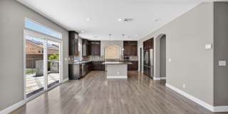 Beautifully upgraded 5-bedroom home with a pool! Gallery 14