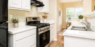 Comfortable Living in the Heart of Stockbridge Gallery 6