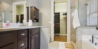 519 N Highland Avenue NE Gallery 16