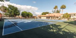 811 W Oakland Park Boulevard Gallery 29