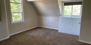 Spacious 8 Bedroom across from UNC - PRE-LEASING FOR MAY Gallery 18