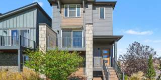 Modern Hannah Ridge Home with Three Private Bedroom Suites – Attached Garage Gallery 1