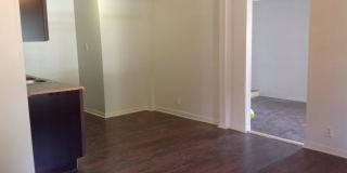 206 Hub Ave Gallery 8