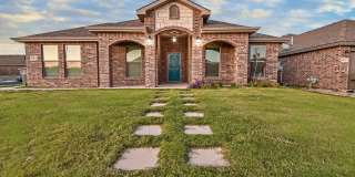 1801 Chuckwagon - You Know You want the Extra Half Bath! Gallery 1