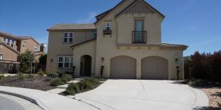 Beautiful Luxury Home, A/C, Great Schools, Wood Floors Throughout, Community Park/Trails Gallery 1
