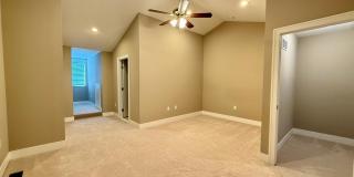 2564 W Towne Street Gallery 21