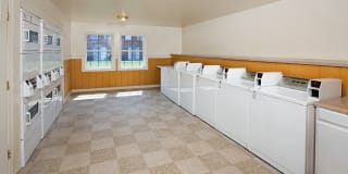 Woodbriar Apartments Gallery 7