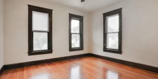 4 Bedroom , 2 Bath Newly Renovated house - Right off of High St Gallery 17