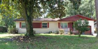 Beautiful Move-In Ready Home with Bonus Room! Gallery 1