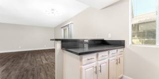 Modern Condo in Guard-Gated Community! Gallery 11