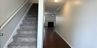 Lovely Single Family House! All Electric, Garage, Deck, Privacy Fenced Backyard, Pets Ok! Gallery 7