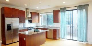 Large Executive Style Spacious 3 bedroom, 2.5 Bathroom house in West Oakland Close to BART/SF/Emeryville Large Executive Style Spacious 3 bedroom, 2.5 Bathroom house in West Oakland Close to BART/SF/Emeryville Gallery 7