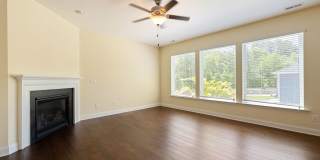 Available June 1!! Beautiful and Bright 4 Bedroom + 2.5 bath home with Loft & Open Floor Plan! Gallery 3