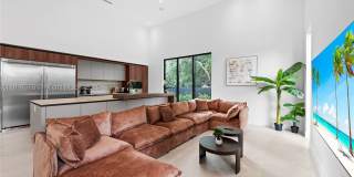 1881 NE 196th Ter Gallery 22