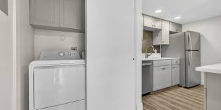 612 Executive Center Drive Gallery 9