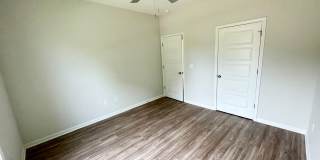 Beautiful 3/2 + office home for rent next to Brandon High School! Gallery 9