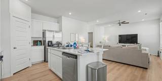 4885 W Triangle Street Gallery 6