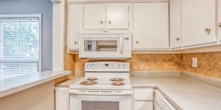 Courtyard on Main Gallery 6